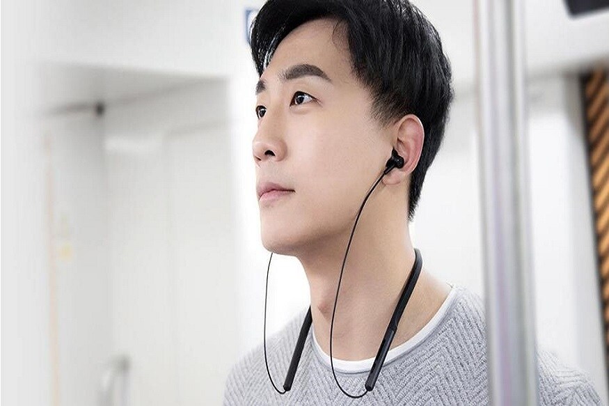 Redmi K20 আর Redmi K20 Pro-এর সঙ্গেই বুধবার ভারতে লঞ্চ হল Mi Neckband Bluetooth Earphones। ভারতে এই ইয়ারফোনের দাম 1,599 টাকা। শুধুমাত্র Flipkart আর Mi.com থেকে পাওয়া যাবে ওয়্যারলেস ইয়ারফোনটি। 23 জুলাই বিক্রি শুরু হবে এই ডিভাইস। Redmi K20 আর Redmi K20 Pro-এর সঙ্গেই বুধবার ভারতে লঞ্চ হল Mi Neckband Bluetooth Earphones। ভারতে এই ইয়ারফোনের দাম 1,599 টাকা। শুধুমাত্র Flipkart আর Mi.com থেকে পাওয়া যাবে ওয়্যারলেস ইয়ারফোনটি। 23 জুলাই বিক্রি শুরু হবে এই ডিভাইস।