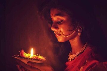 প্রতি শুক্রবার এই মন্ত্রটি জপ করুন, সুখ ও সমৃদ্ধিতে ভরে উঠবে সংসার