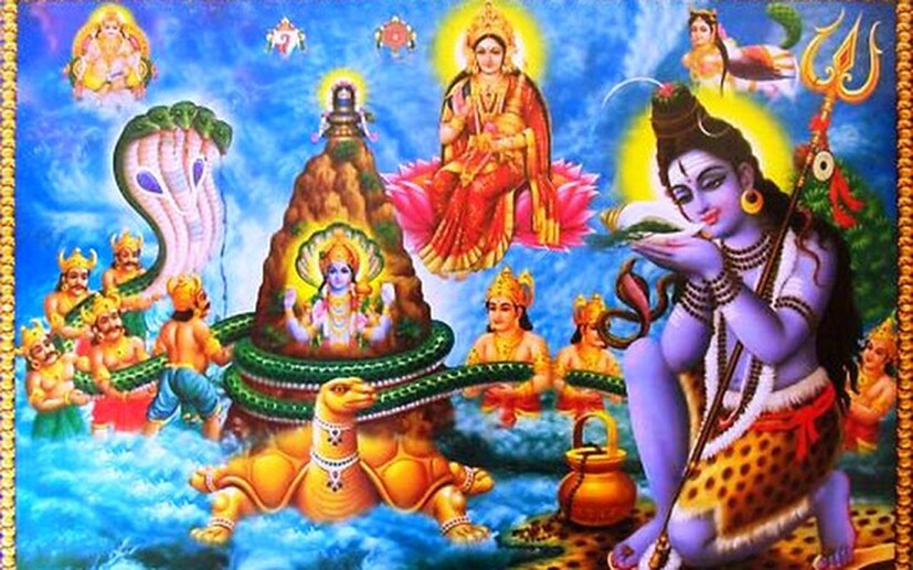 ♦ পুরাণ অনুসারে শ্রাবণ মাসেই ঘটেছিল সমুদ্র মন্থন। মন্থনের ফলে ইঠে আসা হলাহল বিষকে নিজ কণ্ঠে ধারণ করে মহাদেব সৃষ্টিকে রক্ষা করেন। এই কারণেই এই মাস শিবের প্রতি উৎসর্গীকৃত।