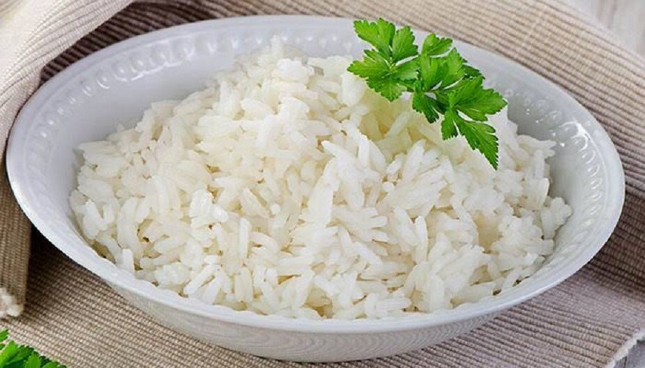যেটুকু ভাত খাবেন, ঠিক সম পরিমাণ কাঁচা সবজির সালাদ খাবেন। অর্থাৎ, আপনি যদি এক কাপ ভাত খান, তাহলে অবশ্য এক কাপ সালাদ খাবেন। খেতেই হবে। এই সালাদে থাকতে পারে শসা, টমেটো, বাঁধাকপি, গাজর ইত্যাদি। খুব সামান্য নুন, কোনও তেল দেবেন না। স্যালাড ড্রেসিংও না। যেটুকু ভাত খাবেন, ঠিক সম পরিমাণ কাঁচা সবজির সালাদ খাবেন। অর্থাৎ, আপনি যদি এক কাপ ভাত খান, তাহলে অবশ্য এক কাপ সালাদ খাবেন। খেতেই হবে। এই সালাদে থাকতে পারে শসা, টমেটো, বাঁধাকপি, গাজর ইত্যাদি। খুব সামান্য নুন, কোনও তেল দেবেন না। স্যালাড ড্রেসিংও না।