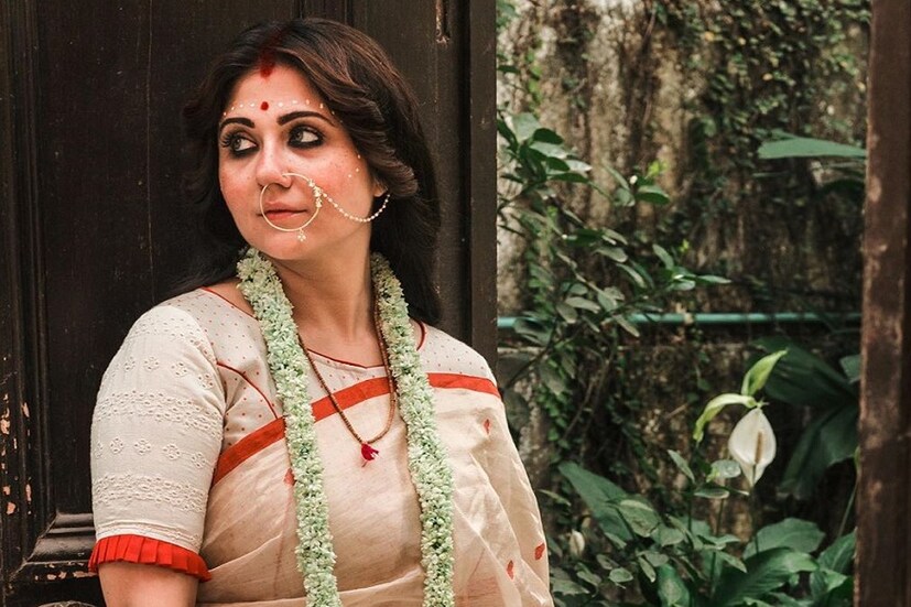 • টলিউডের অন্যতম সাহসী, লাস্যময়ী, তুখড় অভিনেত্রী তিনি ৷ মেয়ে অন্বেষাকে নিয়ে দিব্যি দিন কাটাচ্ছেন অভিনেত্রী স্বস্তিকা মুখোপাধ্যায় ৷ ছবি: ইনস্টাগ্রাম ৷