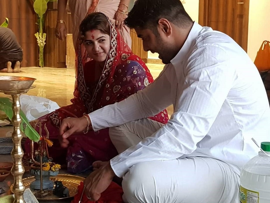 ♦ তবে হ্যাঁ, তাঁর এই সিদ্ধান্তে গোটা ইন্ডাস্ট্রিকেই পাশে পেয়েছিলেন তিনি ৷ সক্কলেই জানিয়েছিলেন সমর্থনও ৷ ছবি: ইনস্টাগ্রাম ৷ ♦ তবে হ্যাঁ, তাঁর এই সিদ্ধান্তে গোটা ইন্ডাস্ট্রিকেই পাশে পেয়েছিলেন তিনি ৷ সক্কলেই জানিয়েছিলেন সমর্থনও ৷ ছবি: ইনস্টাগ্রাম ৷