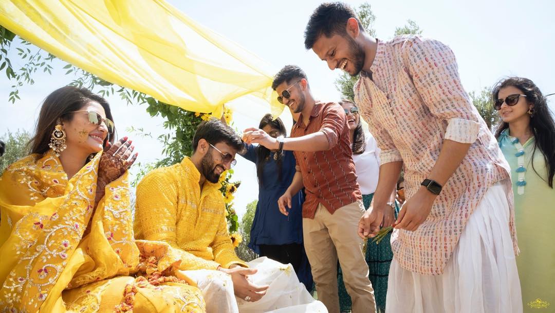 • এখন চুটিয়ে সংসার করছেন তিনি ৷ ২ বছরের ডেটিংয়ের পর অবশেষে বাস্তবতা পেয়েছে স্বপ্ন ৷ ভালবাসার মানুষের সঙ্গে চার হাত এক হয়েছে ৷ ছবি: ইনস্টাগ্রাম ৷ • এখন চুটিয়ে সংসার করছেন তিনি ৷ ২ বছরের ডেটিংয়ের পর অবশেষে বাস্তবতা পেয়েছে স্বপ্ন ৷ ভালবাসার মানুষের সঙ্গে চার হাত এক হয়েছে ৷ ছবি: ইনস্টাগ্রাম ৷