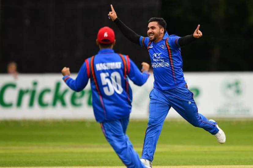 শুধু মহিলার সঙ্গে অভব্যতাই নয়, ইন্ডিয়া ও পাকিস্তান ম্যাচচলাকালীনও ঝগড়ায় জড়িয়ে পড়েছিলেন আফতাব আলম ৷ পরিস্থিতি এতটাই চরমে পৌঁছায় যে হোটেল সিকিউরিটি এসে তাকে ঘটনাস্থল থেকে সরিয়ে নিয়ে যায় ৷ এক নয় একাধিক অভিযোগ ৷ এমন জঘন্য আচরণের কারণে এক বছরের জন্য জাতীয় দল থেকে নির্বাসনের সাজা শোনানো হল আফতাব আলমকে ৷ এর ফলে বোর্ড থেকে পাওয়া সমস্ত সুযোগ সুবিধা সহ একবছরের জন্য বেতনও বন্ধ হয়ে গেল এই আফগান বোলারের ৷ একইসঙ্গে টিম ম্যানেজার নাবেদ সইমকেও সাসপেন্ড করেছে বোর্ড ৷ সঠিক তথ্য না দিয়ে ঘটনা গোপন করার অপরাধে সাজা পেলেন ম্যানেজার ৷ কমিটি গঠন করে দুজনের বিরুদ্ধে ওঠা সমস্ত অভিযোগ খতিয়ে দেখেই এই সিদ্ধান্ত ৷