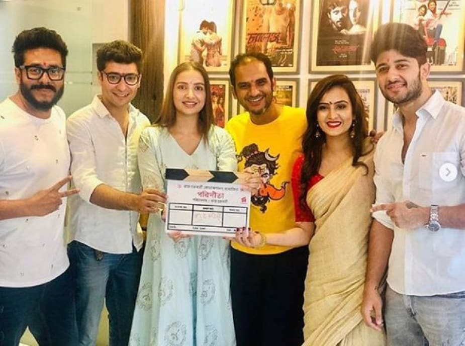• এই ছবিতে শুভশ্রীর সঙ্গে থাকছেন ঋত্বিক চক্রবর্তী ও গৌরব চক্রবর্তী। এই ছবির দুই নায়কের চরিত্রে দেখা যাবে ঋত্বিক ও গৌরবকে। ছবি: ইনস্টাগ্রাম ৷ • এই ছবিতে শুভশ্রীর সঙ্গে থাকছেন ঋত্বিক চক্রবর্তী ও গৌরব চক্রবর্তী। এই ছবির দুই নায়কের চরিত্রে দেখা যাবে ঋত্বিক ও গৌরবকে। ছবি: ইনস্টাগ্রাম ৷