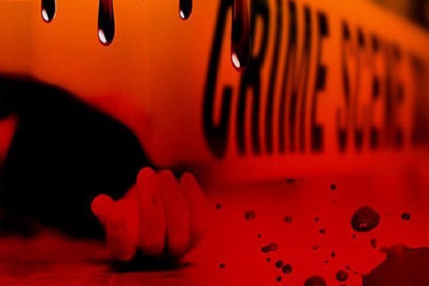 তামিলনাড়ুর থেনির কাছে কামবাম এলাকায় একটি পুরুষের মুন্ডুহীন দেহ খুঁজে পায় পুলিশ ৷ এরপর গোটা শহর থেকেই মেলে দেহের বিভিন্ন অংশ ৷ তদন্তে নামে পুলিশ ৷ দেহের টুকরোগুলি জড়ো করে চলে মৃতের পরিচয়ের খোঁজ ৷ তামিলনাড়ুর থেনির কাছে কামবাম এলাকায় একটি পুরুষের মুন্ডুহীন দেহ খুঁজে পায় পুলিশ ৷ এরপর গোটা শহর থেকেই মেলে দেহের বিভিন্ন অংশ ৷ তদন্তে নামে পুলিশ ৷ দেহের টুকরোগুলি জড়ো করে চলে মৃতের পরিচয়ের খোঁজ ৷