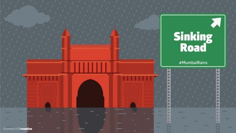 মঙ্গলবার বৃহন-মুম্বই মিউনিসিপ‍্যাল কর্পোরেশনের কন্ট্রোলরুমেও গিয়ে পরিস্থিতি খতিয়ে দেখেন তিনি। (Image: Network18 Creative)