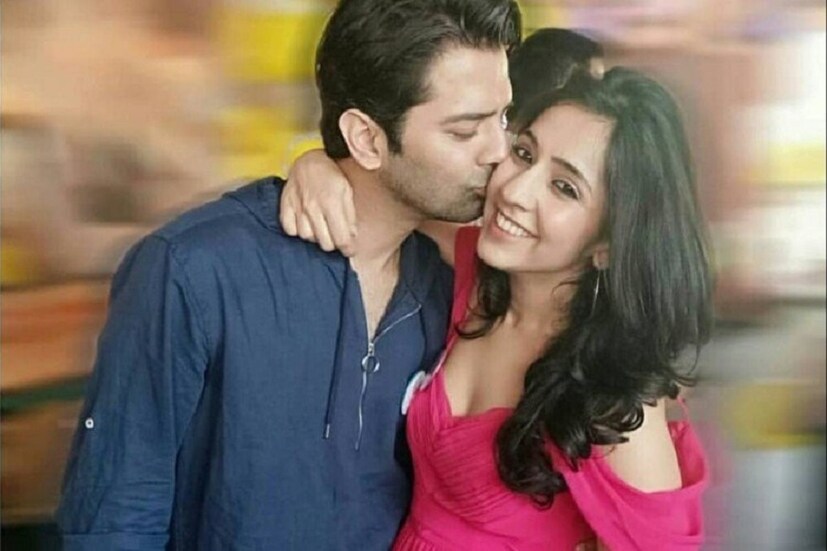 বাবা হলেন টেলিভিশনের জনপ্রিয় অভিনেতা বরুণ সবতি ৷ সম্প্রতি তাঁর স্ত্রী পশমিন জন্ম দিলেন কন্যা সন্তানের ৷ 