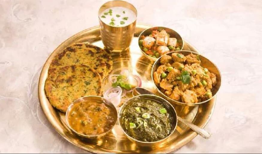 এই সময়ে সবচেয়ে ভালো হয় যদি সন্তানসম্ভবা মহিলারা কোনওরকম খাবার না খান ৷ কারণ এই সময়ে মহিলাদের নির্দিষ্ট সময়ের ব্যবধানে খাবার খেতে হয় ৷ কিন্তু গ্রণরে সময় টুকু খাবার না খাওয়াই ভালো ৷ শাস্ত্রের বিধান বলে এতে কোনোও ক্ষতি থেকে বাঁচানো যায় মা ও শিশুকে ৷ এই সময়ে সবচেয়ে ভালো হয় যদি সন্তানসম্ভবা মহিলারা কোনওরকম খাবার না খান ৷ কারণ এই সময়ে মহিলাদের নির্দিষ্ট সময়ের ব্যবধানে খাবার খেতে হয় ৷ কিন্তু গ্রণরে সময় টুকু খাবার না খাওয়াই ভালো ৷ শাস্ত্রের বিধান বলে এতে কোনোও ক্ষতি থেকে বাঁচানো যায় মা ও শিশুকে ৷