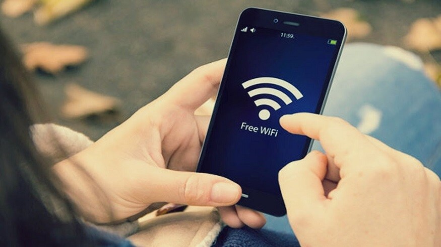 গত পাঁচ বছর ধরে দেশের ৪০০টি স্টেশনে ফ্রি wifi পরিষেবা দিয়ে আসছে গুগল ৷ এবার এই সার্ভিস বন্ধ করতে চলেছে এই জায়েন্ট সার্চ ইঞ্জিন ৷ ফ্রি wifi পরিষেবা বন্ধ করার কথা জানিয়ে সোমবার নিজেদের ব্লগে একটি দীর্ঘ পোস্ট করেছে সংস্থাটি গত পাঁচ বছর ধরে দেশের ৪০০টি স্টেশনে ফ্রি wifi পরিষেবা দিয়ে আসছে গুগল ৷ এবার এই সার্ভিস বন্ধ করতে চলেছে এই জায়েন্ট সার্চ ইঞ্জিন ৷ ফ্রি wifi পরিষেবা বন্ধ করার কথা জানিয়ে সোমবার নিজেদের ব্লগে একটি দীর্ঘ পোস্ট করেছে সংস্থাটি
