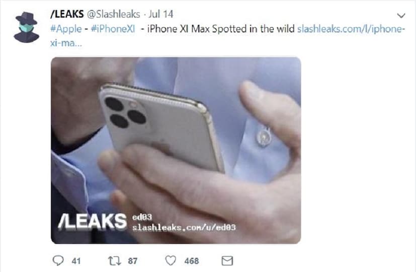 Slashleaks-এর পোস্ট করা ছবি দেখে মনে হচ্ছে যে এটা আসল iPhone 11-এরই ফটো। ছবিতে দুটি ফোনের পেছনে স্কয়ার শেইপের ক্যামেরা বাম্প দেখা গিয়েছে। 
