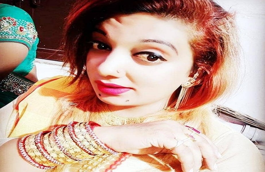 জানা গিয়েছে একটি পত্রিকায় কিন্নরের ছবি দেখেছিলেন কয়েদি এরপরেই কিন্নরের প্রেমে পড়েছিলেন তিনি ৷ বর্তমানে সুরাটের সংশোধনাগারে বন্দি রয়েছেন ৷ জানা গিয়েছে একটি পত্রিকায় কিন্নরের ছবি দেখেছিলেন কয়েদি এরপরেই কিন্নরের প্রেমে পড়েছিলেন তিনি ৷ বর্তমানে সুরাটের সংশোধনাগারে বন্দি রয়েছেন ৷