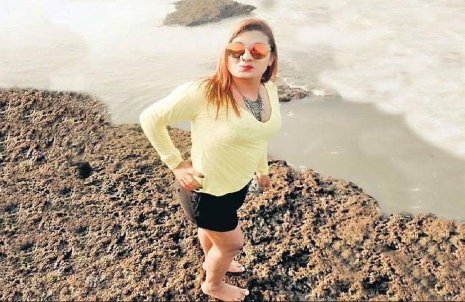 কিন্নর মুসলিম সম্প্রদায়ের ৷ নাম জোয়া খান, ২০১৮ সালে মডেলিং করেছিলেন সেই ছবি সব প্রত্রিকায় ছবি বেরিয়েছিলেন ৷ ছবি দেখার পরেই তার সঙ্গে যোগযোগ করার চেষ্টা হয়েছে ৷ পরে তাঁদের মধ্যে বন্ধুত্বও হয়েছিল ৷ কিন্নর মুসলিম সম্প্রদায়ের ৷ নাম জোয়া খান, ২০১৮ সালে মডেলিং করেছিলেন সেই ছবি সব প্রত্রিকায় ছবি বেরিয়েছিলেন ৷ ছবি দেখার পরেই তার সঙ্গে যোগযোগ করার চেষ্টা হয়েছে ৷ পরে তাঁদের মধ্যে বন্ধুত্বও হয়েছিল ৷