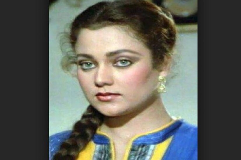 তবে ধীরেধীরে ভাল ছবি ওফার না পাওয়ার ফলে ইন্ডাস্ট্রি থেকে সরতে থাকেন তিনি৷ এরপর গানের জগতে প্রবেশ করেন নায়িকা৷ দুটি অ্যালবামও প্রকাশ করেন তিনি৷