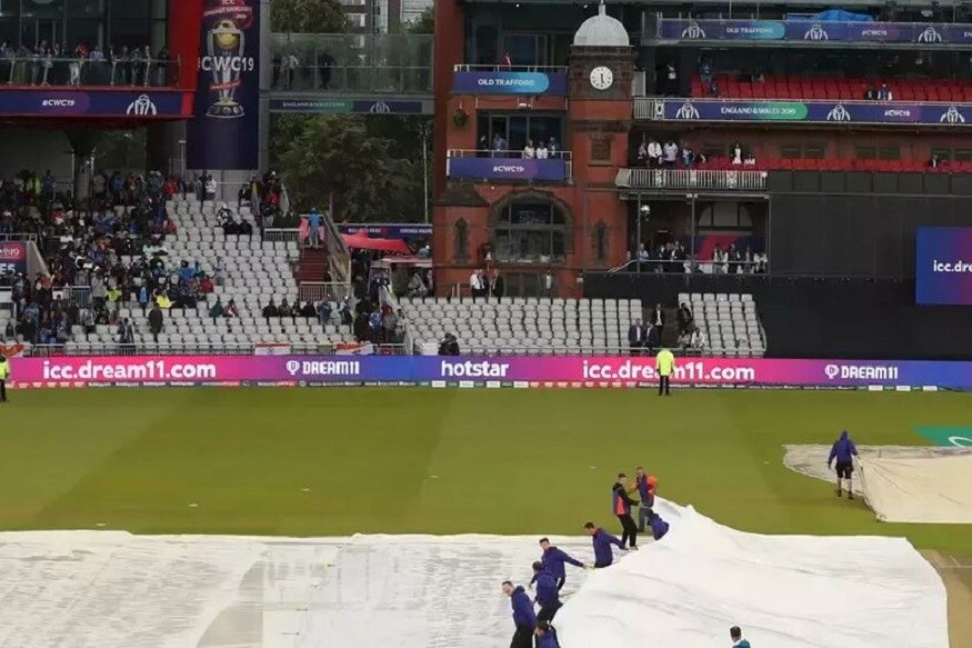 যদি কোনও কারণে কোন দর্শক রিজার্ভ ডে-র ম্যাচ দেখতে যেতে না পারেন, তাহলেও সেই টিকিট অন্য কাউকে দেওয়া যাবে না৷ এমনই জানানো হয়েছে ICC-র গাইডলাইনে৷ যদি কোনও কারণে কোন দর্শক রিজার্ভ ডে-র ম্যাচ দেখতে যেতে না পারেন, তাহলেও সেই টিকিট অন্য কাউকে দেওয়া যাবে না৷ এমনই জানানো হয়েছে ICC-র গাইডলাইনে৷