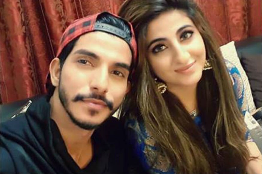 সোশ্যাল মিডিয়ায় ফতিমা সম্প্রতি লিখেছেন তাঁর স্বামী মোহসিন খুবই অত্যাচার করে আমাকে ৷ মাটিতে ফেলে লাথিও মেরেছে আমাকে ৷ সোশ্যাল মিডিয়ায় ফতিমা সম্প্রতি লিখেছেন তাঁর স্বামী মোহসিন খুবই অত্যাচার করে আমাকে ৷ মাটিতে ফেলে লাথিও মেরেছে আমাকে ৷