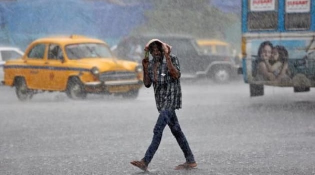 ৪৮ ঘণ্টা পরে বৃষ্টি বাড়বে পশ্চিমের জেলাগুলিতে। শনিবার থেকে মঙ্গলবার পর্যন্ত দক্ষিণবঙ্গে ভারী বৃষ্টির সম্ভাবনার কথা জানিয়েছে আবহাওয়া দফতর। ৪৮ ঘণ্টা পরে বৃষ্টি বাড়বে পশ্চিমের জেলাগুলিতে। শনিবার থেকে মঙ্গলবার পর্যন্ত দক্ষিণবঙ্গে ভারী বৃষ্টির সম্ভাবনার কথা জানিয়েছে আবহাওয়া দফতর।