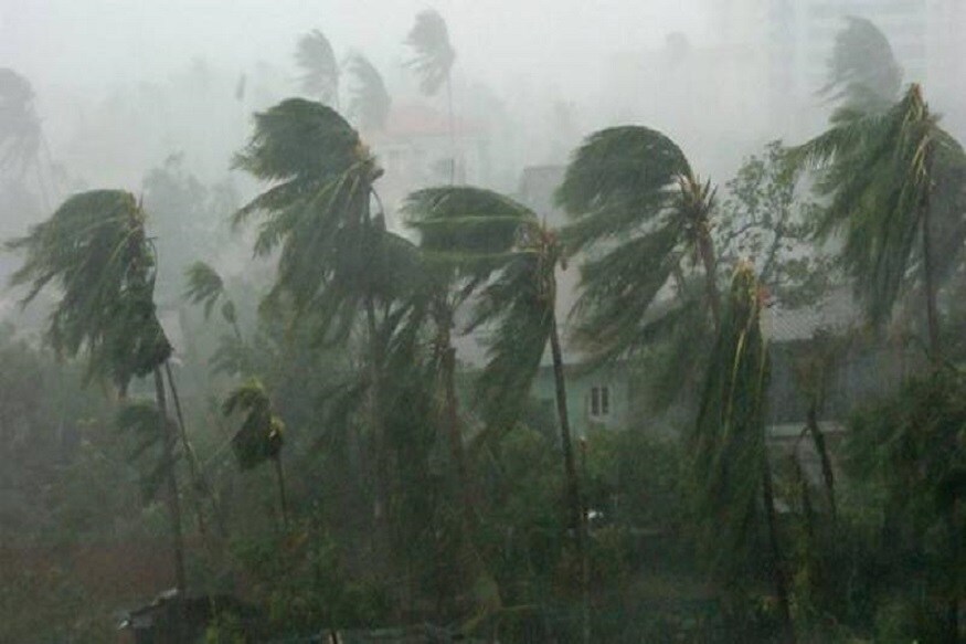 • সপ্তাহান্তে ভারী বৃষ্টি হতে পারে কলকাতায়ও ৷ ঘূর্ণাবর্ত ও মৌসুমি অক্ষরেখার জেরে বৃষ্টিপাতের মাত্রা বাড়বে ৷ • সপ্তাহান্তে ভারী বৃষ্টি হতে পারে কলকাতায়ও ৷ ঘূর্ণাবর্ত ও মৌসুমি অক্ষরেখার জেরে বৃষ্টিপাতের মাত্রা বাড়বে ৷