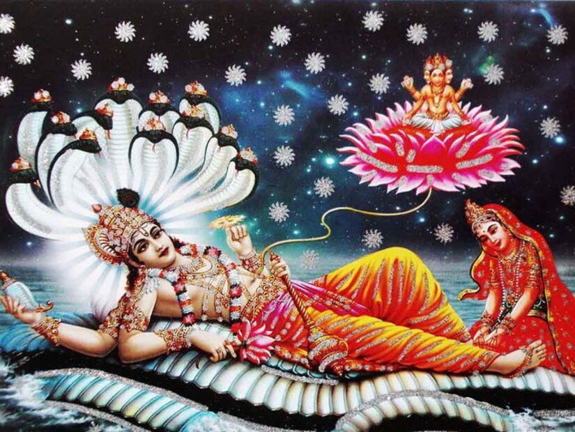 ধর্মীয় বিশ্বাস অনুযায়ী, সায়নী একাদশী তিথিতে ভগবান বিষ্ণু তাঁর নিদ্রা শুরু করেন। এবং বিষ্ণুনিদ্রা ভঙ্গ হয় প্রবোধিনী একাদশীতে। এই চার মাস ভারতে বর্ষা ঋতু। এই ঋতুতে দেবদেবীদের বিব্রত করা নিষিদ্ধ। এই চারমাসে বিবাহাদি শুভকাজও নিয়ন্ত্রিত বলে ঘোষণা করে স্মৃতিশাস্ত্রগুলি। 