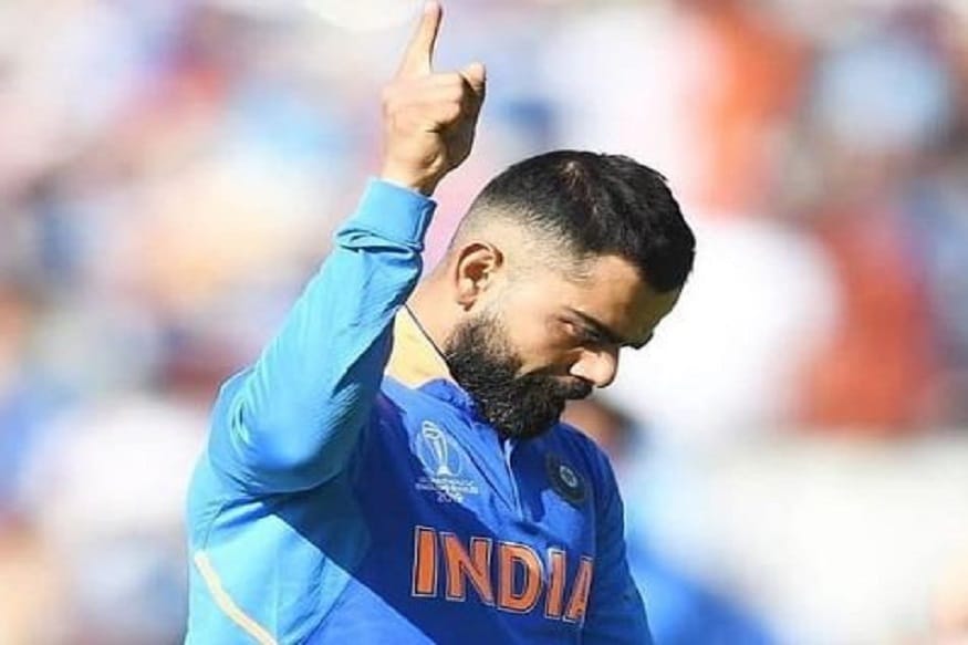 তিনি দলের অধিনায়ক ৷ বিশ্বকাপের মঞ্চে সামনে থেকে নেতৃত্ব দিচ্ছেন বিরাট কোহলি ৷ টিম স্পিরিটকে উদ্বুদ্ধ কী করে করতে হয় তা ভালো করেই জানেন তিনি ৷ তাই নিজের অফিসিয়াল সোশ্যাল হ্যান্ডেলে টিম মেন্বারদের সঙ্গে হামেশাই ছবি দেন বিরাট কোহলি ৷ টিমকে উদ্বুদ্ধ করার মতো ট্যাগলাইনও দেন তিনিই ৷ Photo Courtesy- Virat Kohli/ Instagram Handle তিনি দলের অধিনায়ক ৷ বিশ্বকাপের মঞ্চে সামনে থেকে নেতৃত্ব দিচ্ছেন বিরাট কোহলি ৷ টিম স্পিরিটকে উদ্বুদ্ধ কী করে করতে হয় তা ভালো করেই জানেন তিনি ৷ তাই নিজের অফিসিয়াল সোশ্যাল হ্যান্ডেলে টিম মেন্বারদের সঙ্গে হামেশাই ছবি দেন বিরাট কোহলি ৷ টিমকে উদ্বুদ্ধ করার মতো ট্যাগলাইনও দেন তিনিই ৷ Photo Courtesy- Virat Kohli/ Instagram Handle