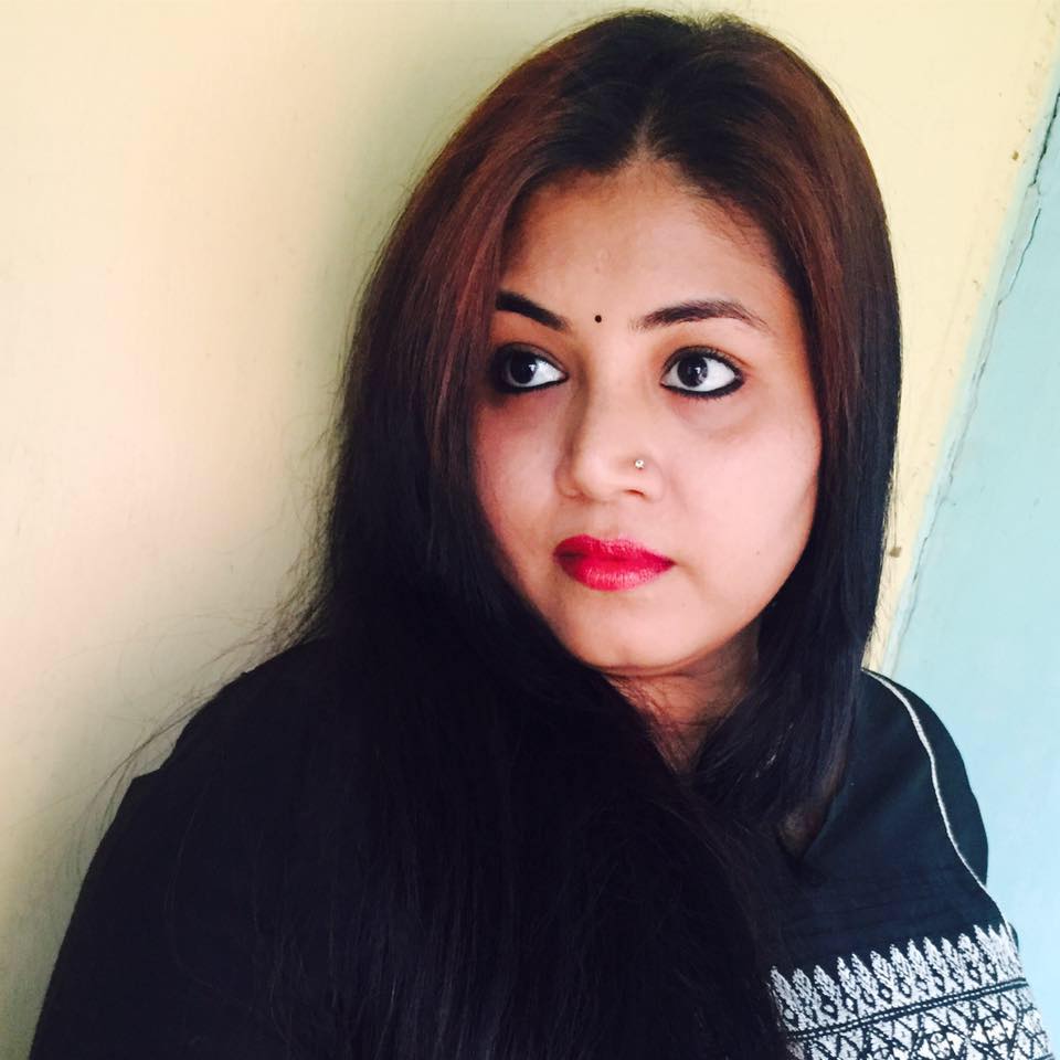 টাকা চাইতে গেলে মহিলার দিকে কাটারি নিয়ে তেড়ে এলেন প্রযোজক ৷ একটি বন্ধ ঘরে খুনের হুমকিও দেন ওই প্রযোজক বলে অভিযোগ ! Photo Courtesy: Atasi Bhowmick/Facebook টাকা চাইতে গেলে মহিলার দিকে কাটারি নিয়ে তেড়ে এলেন প্রযোজক ৷ একটি বন্ধ ঘরে খুনের হুমকিও দেন ওই প্রযোজক বলে অভিযোগ ! Photo Courtesy: Atasi Bhowmick/Facebook