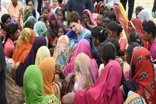 ন্যায়বিচার হবেই, সোনভদ্র কাণ্ডে নিহতদের পরিবারের সদস্যদের আশ্বাস প্রিয়াঙ্কা গান্ধির ন্যায়বিচার হবেই, সোনভদ্র কাণ্ডে নিহতদের পরিবারের সদস্যদের আশ্বাস প্রিয়াঙ্কা গান্ধির
