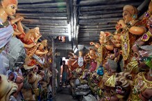 বাতাসে বাজছে পুজোর সুর , কুমারটুলিতে প্রস্তুতি তুঙ্গে বাতাসে বাজছে পুজোর সুর , কুমারটুলিতে প্রস্তুতি তুঙ্গে