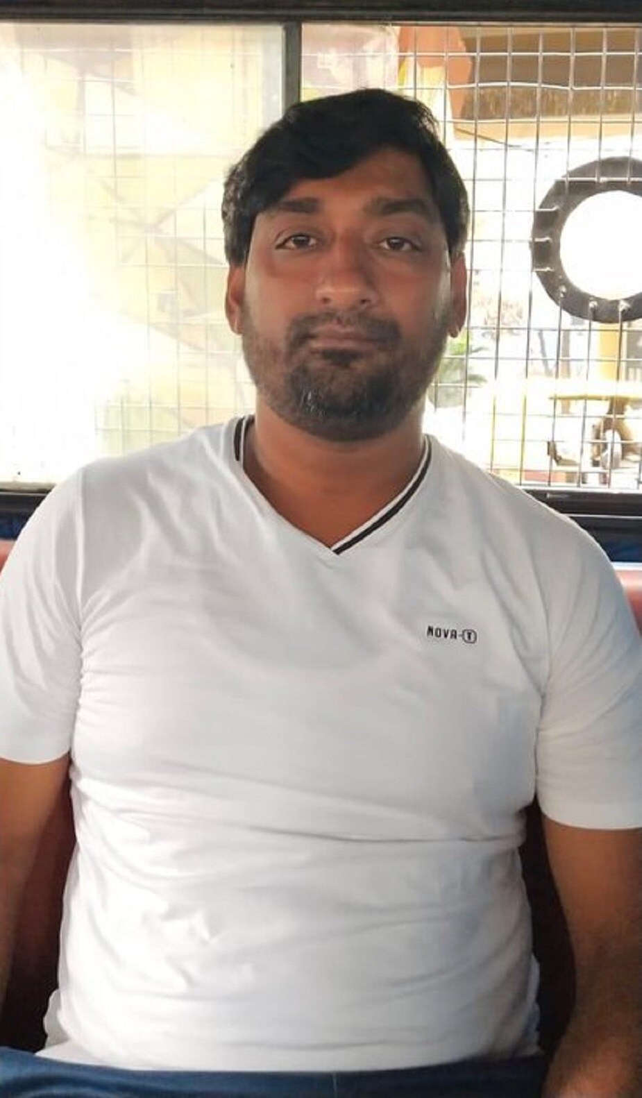 ♦ তবে তদন্তকারী অফিসাররা জানিয়েছেন, ওই সোনার বাটগুলি নাকি আসল নয়, নকল ৷ কিন্তু এই বিপুল পরিমাণে নকল সোনার বাট মজুত রাখার পিছনে কারণটি ঠিক কী? জানা গিয়েছে, ই নকল সোনা দেখিয়েই অর্থলগ্নি করতে সাধারণ মানুষকে আকর্ষণ করা হত। ♦ তবে তদন্তকারী অফিসাররা জানিয়েছেন, ওই সোনার বাটগুলি নাকি আসল নয়, নকল ৷ কিন্তু এই বিপুল পরিমাণে নকল সোনার বাট মজুত রাখার পিছনে কারণটি ঠিক কী? জানা গিয়েছে, ই নকল সোনা দেখিয়েই অর্থলগ্নি করতে সাধারণ মানুষকে আকর্ষণ করা হত।