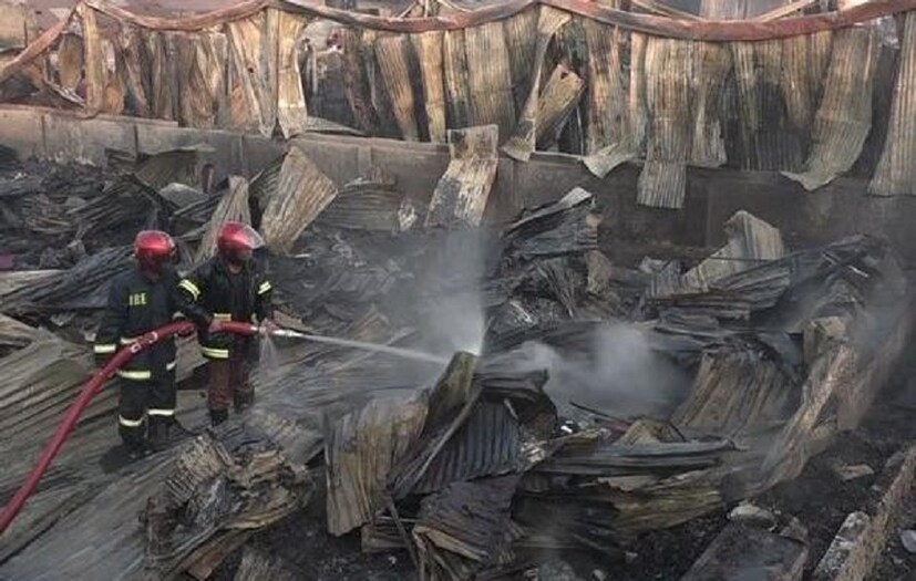 ♦ সূত্রের খবর, কয়েকদিন আগেই ছিল ইদ-আল-আধা। আর তাই ইদ উপলক্ষ্যে বহু মানুষ এদিন শহরের বাইরে ছিলেন বলে জানা গিয়েছে, আর সেই সময়েই ঘটে যায় এই মারাত্মক অগ্নিকাণ্ড। যদিও এখনও পর্যন্ত কোনও মানুষের মৃত্যুর খবর পাওয়া যায়নি, তবে বেশ কিছু মানুষের আহত হওয়ার খবর পাওয়া গিয়েছে। 