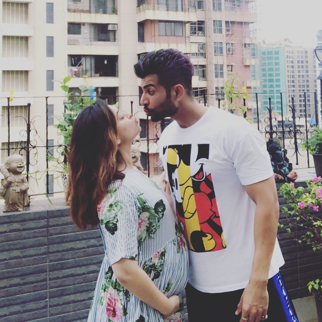 • তবে নিজের সন্তানের জন্ম দিলেন এই প্রথম ৷ একটি কন্যা সন্তানের জন্ম দিয়েছেন অভিনেত্রী ৷ ছবি: ইনস্টাগ্রাম ৷ • তবে নিজের সন্তানের জন্ম দিলেন এই প্রথম ৷ একটি কন্যা সন্তানের জন্ম দিয়েছেন অভিনেত্রী ৷ ছবি: ইনস্টাগ্রাম ৷