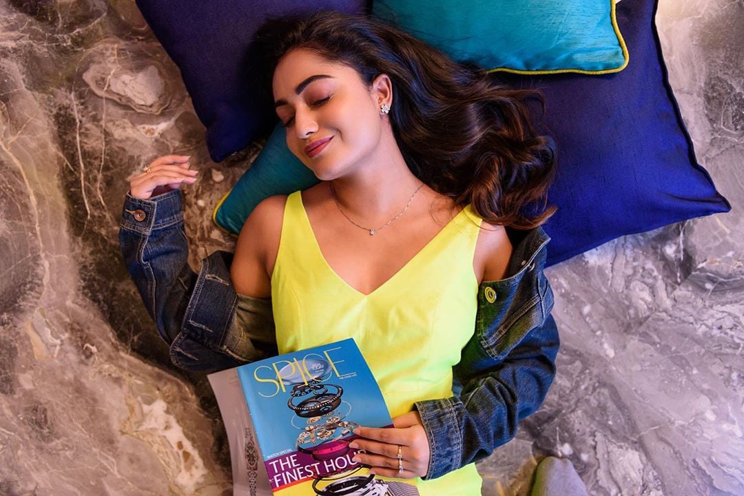 • ছয় বছর পেরিয়েও ঝুলিতে গুটি কয়েক ছবি ৷ তাতে কী? অভিনয় ছাড়াও ত্রিধার আরও একটি প্যাশন রয়েছে ৷ সেই প্যাশন নিয়েই আপাতত মশগুল হয়ে রয়েছেন নায়িকা ৷ ছবি: ইনস্টাগ্রাম ৷ • ছয় বছর পেরিয়েও ঝুলিতে গুটি কয়েক ছবি ৷ তাতে কী? অভিনয় ছাড়াও ত্রিধার আরও একটি প্যাশন রয়েছে ৷ সেই প্যাশন নিয়েই আপাতত মশগুল হয়ে রয়েছেন নায়িকা ৷ ছবি: ইনস্টাগ্রাম ৷