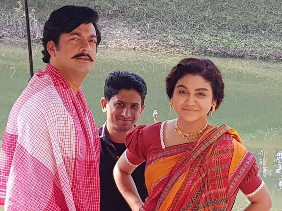 তিনি আরও লেখেন, তিনি আরও লেখেন,