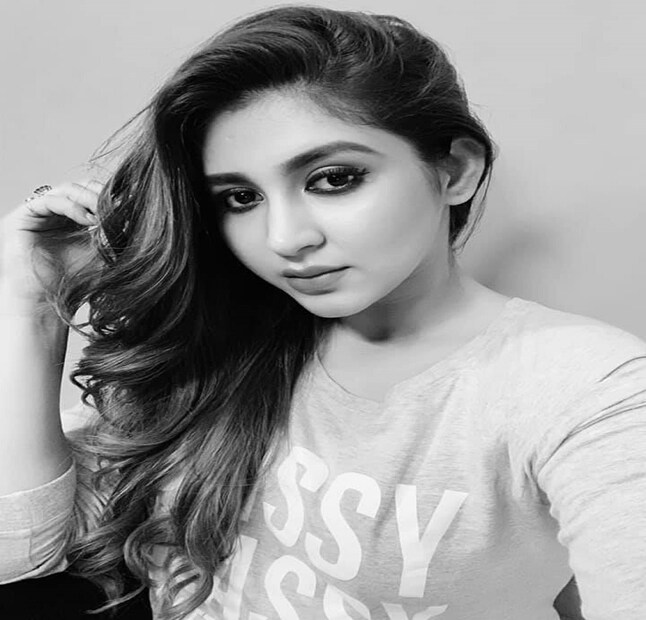 একটি ফেসবুক পোস্টে তিনি লিখেছেন নিজের কাজ নিজেকেই করতে হবে ৷ কেউ কারোর হয়েই কিছু করতে পারেনা ৷ ছবি সৌজন্যে ফেসবুক ৷