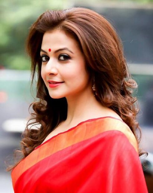 রঞ্জিত মল্লিকের কোলে আর কেউ নন, টলিটাউনের হার্টথ্রব কোয়েল মল্লিক। এখন নাবিকা ব্যস্ত অরিন্দম শীলের ছবি 'মিতিন মাসি'র শ্যুটিংয়ে।