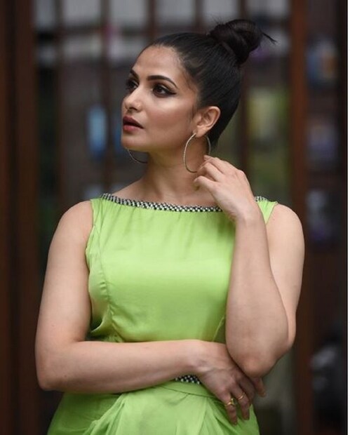 তনুশ্রী এই মুহূর্তে টলিউডের জনপ্রিয় অভিনেত্রীদের মধ্যে একজন। তবে তিনি আজ প্রমান করলেন তিনি অন্য সেলেবদের থেকে আলাদা। photo source Instagram