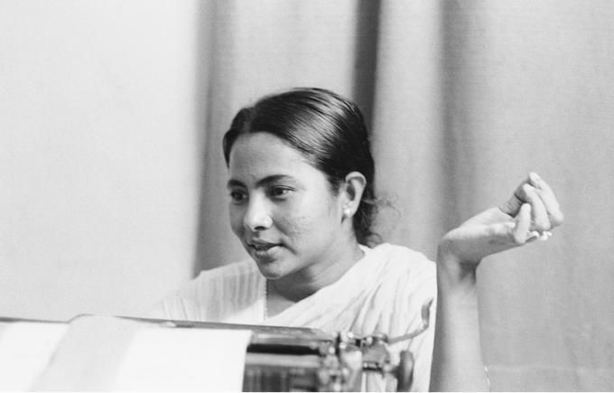 ১৯৮৪’র লোকসভা ভোটে যাদবপুর কেন্দ্র থেকে সিপিএমের সোমনাথ চট্টোপাধ্যায়কে হারানোর পর হাজরা মোড়ে এই হামলার ঘটনা মমতার রাজনৈতিক জীবনে অন্য মাত্রা যোগ করে৷ রাজ্যে বাম-বিরোধী রাজনীতির শিরোনামে চলে আসেন মমতা। ১৯৮৪’র লোকসভা ভোটে যাদবপুর কেন্দ্র থেকে সিপিএমের সোমনাথ চট্টোপাধ্যায়কে হারানোর পর হাজরা মোড়ে এই হামলার ঘটনা মমতার রাজনৈতিক জীবনে অন্য মাত্রা যোগ করে৷ রাজ্যে বাম-বিরোধী রাজনীতির শিরোনামে চলে আসেন মমতা।