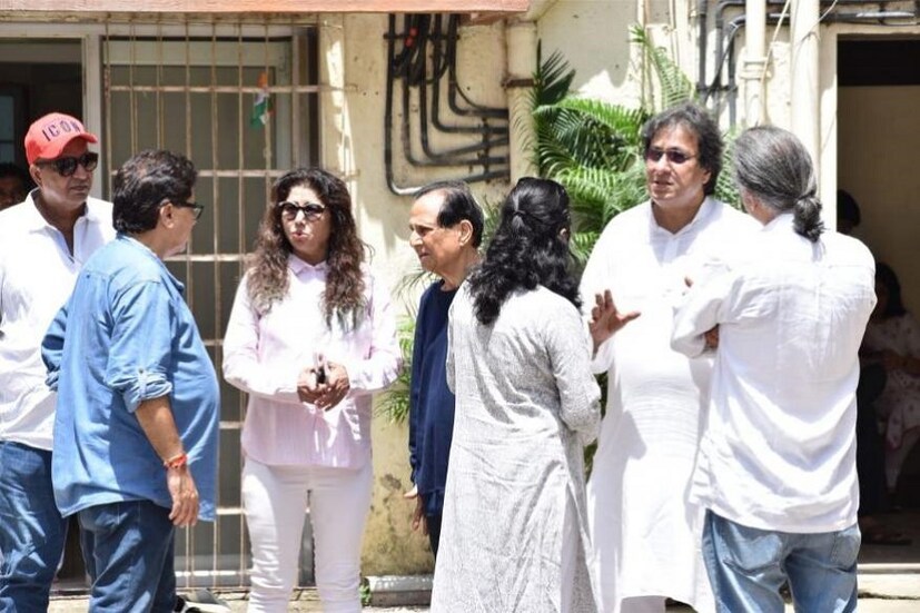 উল্লেখ্য উমরাও জান ছবিতে প্রথমবার সুর দিয়েছিলেন খৈয়াম৷  