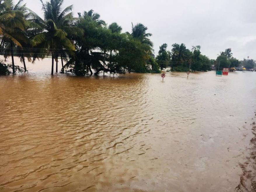 কোলাপুরে পরিস্থিতি উদ্বেগজনক, দাবি মুখ্যমন্ত্রী দেবেন্দ্র ফড়নবীশের (Image: Rajesh Saple/News18) কোলাপুরে পরিস্থিতি উদ্বেগজনক, দাবি মুখ্যমন্ত্রী দেবেন্দ্র ফড়নবীশের (Image: Rajesh Saple/News18)