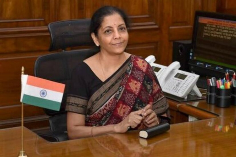 মার্জারের পর কিছু ব্রাঞ্চ বন্ধ হয় যেতে চলেছে এবং গ্রাহকদের নতুন ব্রাঞ্চে যেতে হতে পারে ৷ মার্জারের পর গ্রাহকদের নতুন অ্যাকাউন্ট নম্বর ও IFSC কোড জানিয়ে দেওয়া হলে এই সমস্ত ডিটেলস থার্ড পার্টির সঙ্গে আপডেট করতে হবে ৷ এতে ইনকাম ট্যাক্স ডিপার্টমেন্ট, ইনস্যুরেন্স সংস্থা, মিউচ্যুয়াল ফান্ড ও ন্যাশনাল পেনশন সিস্টেম সামিল রয়েছে ৷ এছাড়া অটো ডেবিট ও এসআইপি-র জন্য নতুন করে রেজিষ্ট্রেশন ও ইনস্ট্রাকশন ফর্ম ফিল আপ করতে হবে ৷ EMI-র ক্ষেত্রেও একই জিনিস করতে হবে ৷ 