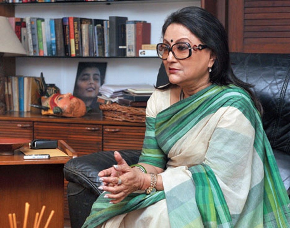 অ্যাপেক্স অ্যাডভাইসরি কমিটিতে অপর্ণা সেনকে রাখায় তিনি অসন্তোষ প্রকাশ করেছেন। তিনি জানান, তাঁর নাম এই দফতরে নথিভুক্ত করার আগে তাঁকে কেউ একবারও জিজ্ঞেস করেনি। অ্যাপেক্স অ্যাডভাইসরি কমিটিতে অপর্ণা সেনকে রাখায় তিনি অসন্তোষ প্রকাশ করেছেন। তিনি জানান, তাঁর নাম এই দফতরে নথিভুক্ত করার আগে তাঁকে কেউ একবারও জিজ্ঞেস করেনি।