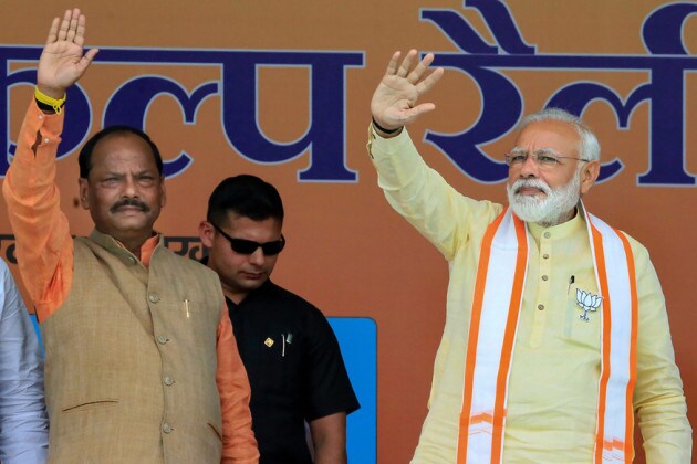 এছাড়া এই বছরই ঝাড়খণ্ডে বিধানসভা নির্বাচন রয়েছে ৷ এর জেরেই মুখ্যমন্ত্রী রঘুবর দাস এত বড় স্কিমের ঘোষণা করেছেন বলে মনে করা হচ্ছে ৷ শনিবার রাঁচিতে এই স্কিমটি লঞ্চ করা হবে ৷ উপরাষ্ট্রপতি ভেঙ্কাইয়া নাইডু এই স্কিমটি লঞ্চ করতে চলেছেন ৷ এছাড়া এই বছরই ঝাড়খণ্ডে বিধানসভা নির্বাচন রয়েছে ৷ এর জেরেই মুখ্যমন্ত্রী রঘুবর দাস এত বড় স্কিমের ঘোষণা করেছেন বলে মনে করা হচ্ছে ৷ শনিবার রাঁচিতে এই স্কিমটি লঞ্চ করা হবে ৷ উপরাষ্ট্রপতি ভেঙ্কাইয়া নাইডু এই স্কিমটি লঞ্চ করতে চলেছেন ৷