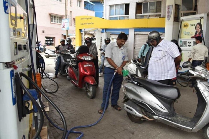 দাম বাড়ার পরে চেন্নাইয়ে লিটার প্রতি পেট্রোল-ডিজেলের নতুন দাম হয়েছে - পেট্রোল ৭৪.৭৮ ও ডিজেল ৬৮.৯৫ টাকা ৷ প্রতীকী ছবি ৷ দাম বাড়ার পরে চেন্নাইয়ে লিটার প্রতি পেট্রোল-ডিজেলের নতুন দাম হয়েছে - পেট্রোল ৭৪.৭৮ ও ডিজেল ৬৮.৯৫ টাকা ৷ প্রতীকী ছবি ৷