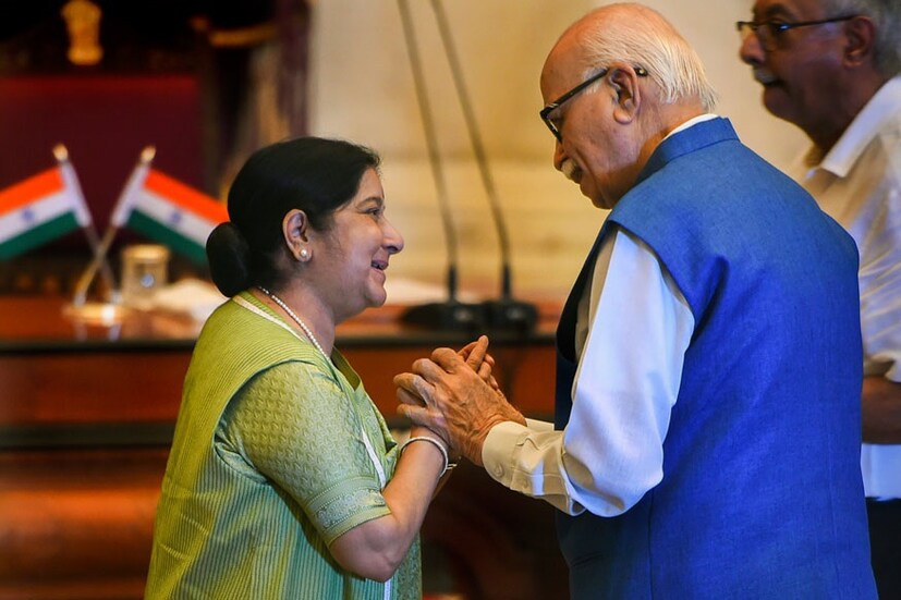 বিদেশমন্ত্রককে তিনি দিয়েছিলেন মানবিক মুখ। হয়ে উঠেছিলেন ভারতীয় রাজনীতির সুপার মম। তিনি রাজনীতিকে রাজনীতিতেই রাখতেন। রাজনৈতিক লড়াই কখনও ব্যক্তিগত সম্পর্কে প্রভাব ফেলত না। হঠাৎ ভারতীয় রাজনীতির সুষমা-অধ্যায়ের সমাপ্তি। 