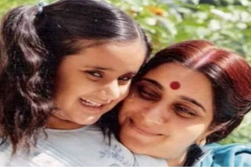 • তিনি ছিলেন একজন খাঁটি ফ্যামিলি ওম্যান ৷ ঘরের চার দেওয়ালের মধ্যে একেবারে অন্য মানুষ ৷ সুপ্রিম কোর্টে সফল আইনজীবী, বিচক্ষণ রাজনীতীবিদ, বিদেশমন্ত্রীর তকমা ছেড়ে তিনি তখন একজন দায়িত্ব পরায়ণা স্ত্রী, মমতাময়ী মা ৷ • তিনি ছিলেন একজন খাঁটি ফ্যামিলি ওম্যান ৷ ঘরের চার দেওয়ালের মধ্যে একেবারে অন্য মানুষ ৷ সুপ্রিম কোর্টে সফল আইনজীবী, বিচক্ষণ রাজনীতীবিদ, বিদেশমন্ত্রীর তকমা ছেড়ে তিনি তখন একজন দায়িত্ব পরায়ণা স্ত্রী, মমতাময়ী মা ৷