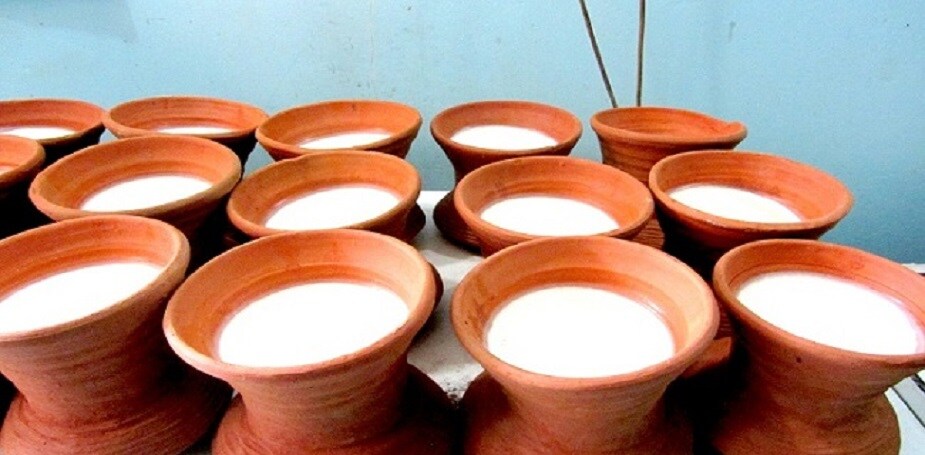 উচ্চ রক্তচাপের সমস্যা দূর করতে টক দই খুবই কার্যকরী! নিয়মিত টক দই খেতে পারলে তা রক্তে কোলেস্টরলের মাত্রা নিয়ন্ত্রণে রাখতে সাহায্য করে। নিয়ন্ত্রণে থাকে উচ্চ রক্তচাপের সমস্যা।photo source collected উচ্চ রক্তচাপের সমস্যা দূর করতে টক দই খুবই কার্যকরী! নিয়মিত টক দই খেতে পারলে তা রক্তে কোলেস্টরলের মাত্রা নিয়ন্ত্রণে রাখতে সাহায্য করে। নিয়ন্ত্রণে থাকে উচ্চ রক্তচাপের সমস্যা।photo source collected
