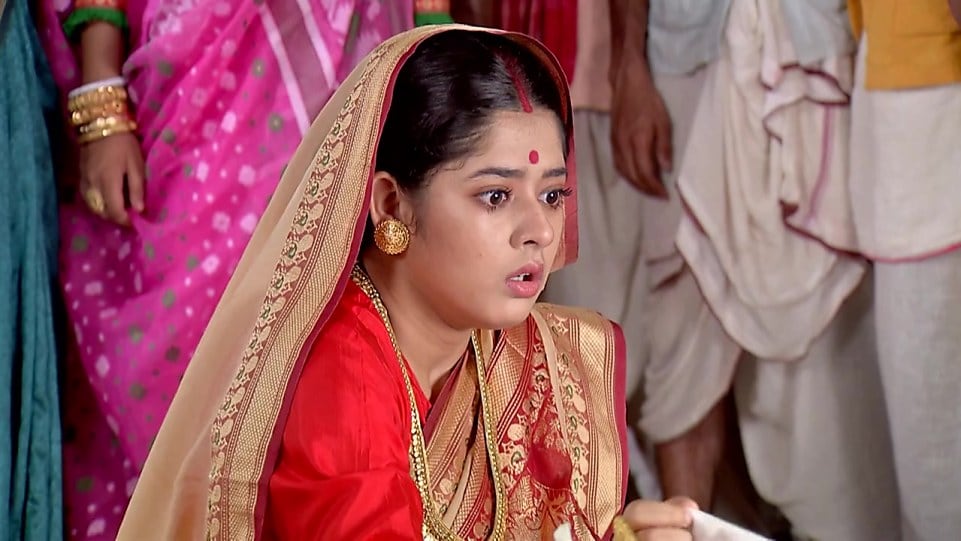 প্রচুর টাকা বকেয়া রাখার অভিযোগ উঠেছে সুব্রত রায় প্রোডাকশনের বিরুদ্ধে ৷ যা হিসেব পাওয়া গিয়েছে, তাতে প্রায় ১৪ কোটি টাকা বকেয়া রয়েছে শিল্পীদের ৷ প্রচুর টাকা বকেয়া রাখার অভিযোগ উঠেছে সুব্রত রায় প্রোডাকশনের বিরুদ্ধে ৷ যা হিসেব পাওয়া গিয়েছে, তাতে প্রায় ১৪ কোটি টাকা বকেয়া রয়েছে শিল্পীদের ৷