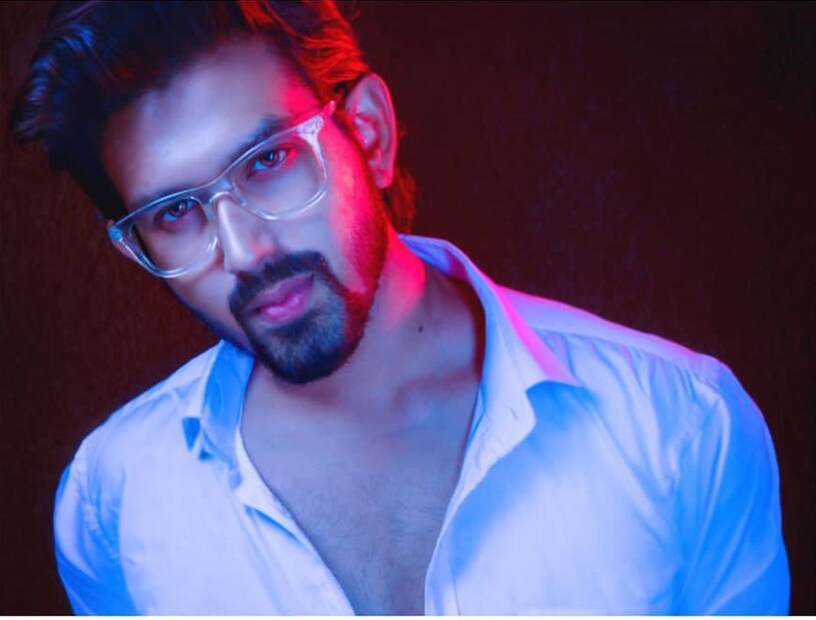 • অভিনয়ের মাধ্যমেই তাঁদের আলাপ ৷ ধীরে ধীরে ভাললাগা, ভালবাসা ৷ এখন চুটিয়ে প্রেম করছেন তাঁরা ৷ বছর দুয়েকের সম্পর্ক তাঁদের ৷ ছবি: ইনস্টাগ্রাম ৷
