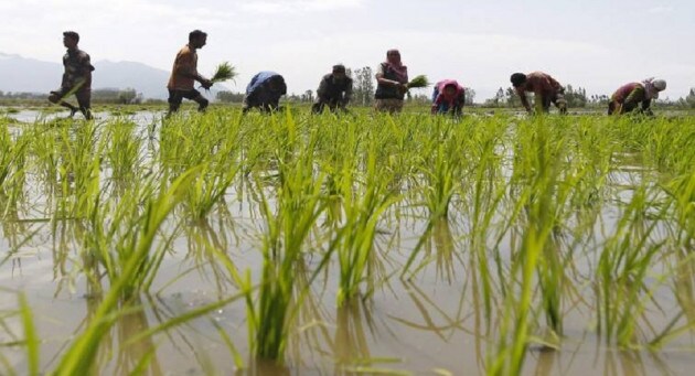 প্রধানমন্ত্রী মোদি ১৫ অগাস্ট এই যোজনা শুরু করতে পারেন ৷ রাজ্যগুলিকে এই বিষয়ে নির্দেশ দিয়েছে ৷ LIC কৃষকদের পেনশন ফান্ড ম্যানেজ করবে ৷ আগামী সপ্তাহ থেকে রেজিষ্ট্রেশন শুরু করা হবে ৷ প্রধানমন্ত্রী মোদি ১৫ অগাস্ট এই যোজনা শুরু করতে পারেন ৷ রাজ্যগুলিকে এই বিষয়ে নির্দেশ দিয়েছে ৷ LIC কৃষকদের পেনশন ফান্ড ম্যানেজ করবে ৷ আগামী সপ্তাহ থেকে রেজিষ্ট্রেশন শুরু করা হবে ৷