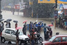 টানা ভারী বৃষ্টিতে একাধিক রাজ্যে বন্যা পরিস্থিতি, বিপর্যস্ত জন-জীবন টানা ভারী বৃষ্টিতে একাধিক রাজ্যে বন্যা পরিস্থিতি, বিপর্যস্ত জন-জীবন