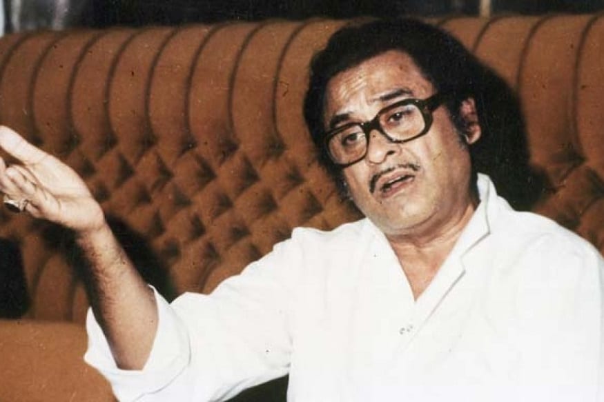 ব্যক্তিগত জীবনে তিনি বেশ রসিক সঙ্গে প্রেমিকও ছিলেন ৷ অবশ্য ব্যক্তিগত জীবনে প্রেম না থাকলে গলায় এত দরদ থাকবেই বা কী করে ? ছবি সংগৃহীত ৷ ব্যক্তিগত জীবনে তিনি বেশ রসিক সঙ্গে প্রেমিকও ছিলেন ৷ অবশ্য ব্যক্তিগত জীবনে প্রেম না থাকলে গলায় এত দরদ থাকবেই বা কী করে ? ছবি সংগৃহীত ৷